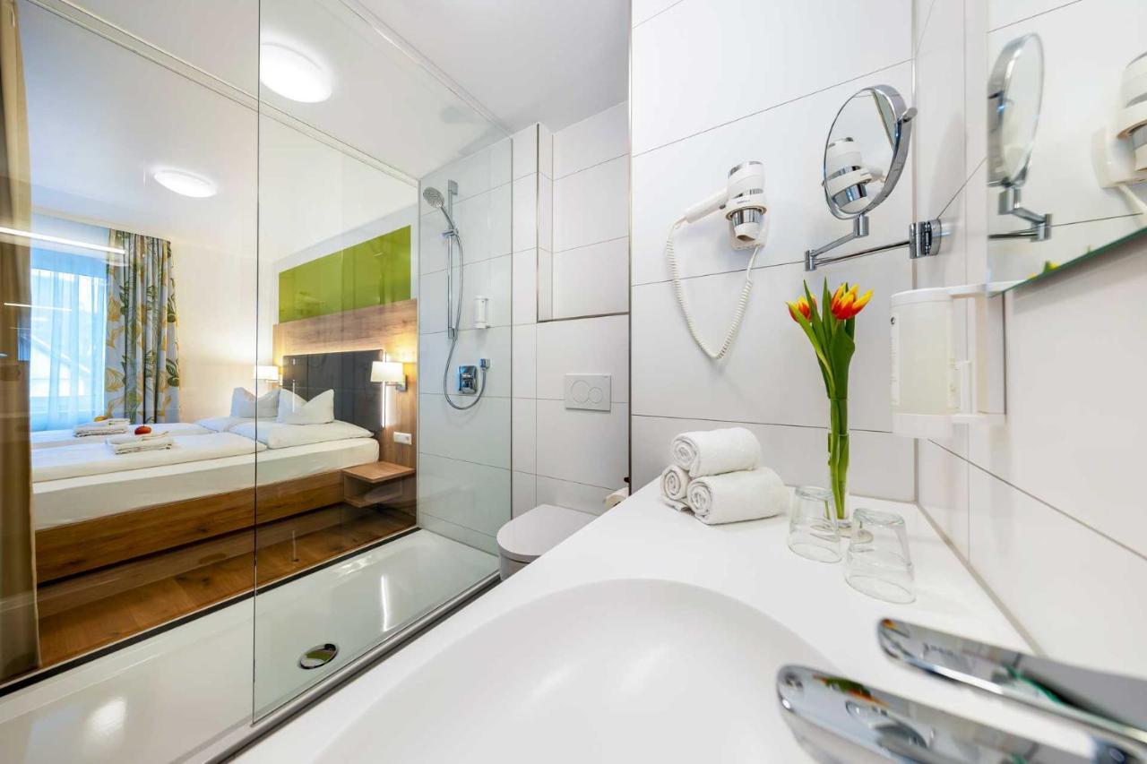 Gasthof - Hotel Zum Ochsen Gmbh Berghulen エクステリア 写真