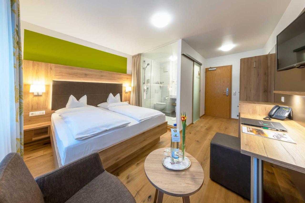 Gasthof - Hotel Zum Ochsen Gmbh Berghulen エクステリア 写真