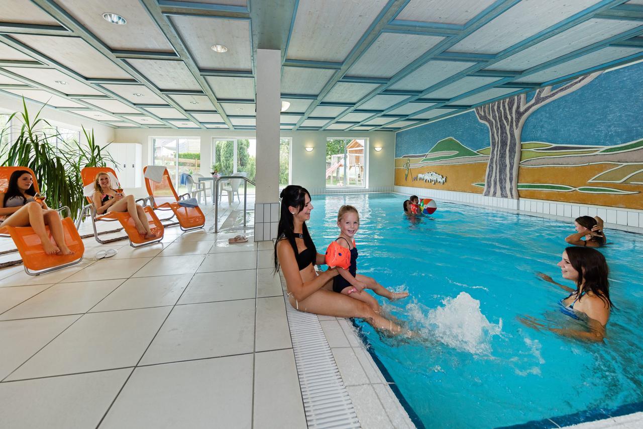 Gasthof - Hotel Zum Ochsen Gmbh Berghulen エクステリア 写真