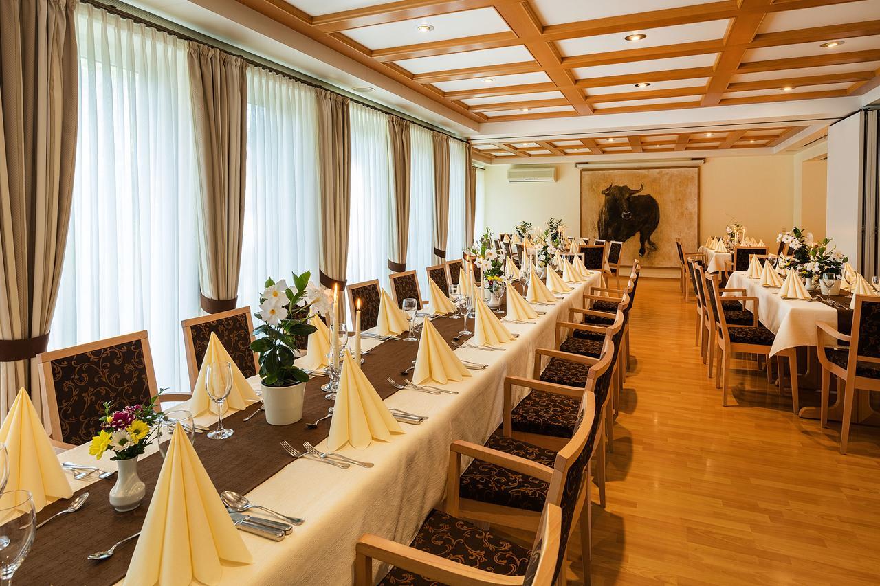 Gasthof - Hotel Zum Ochsen Gmbh Berghulen エクステリア 写真