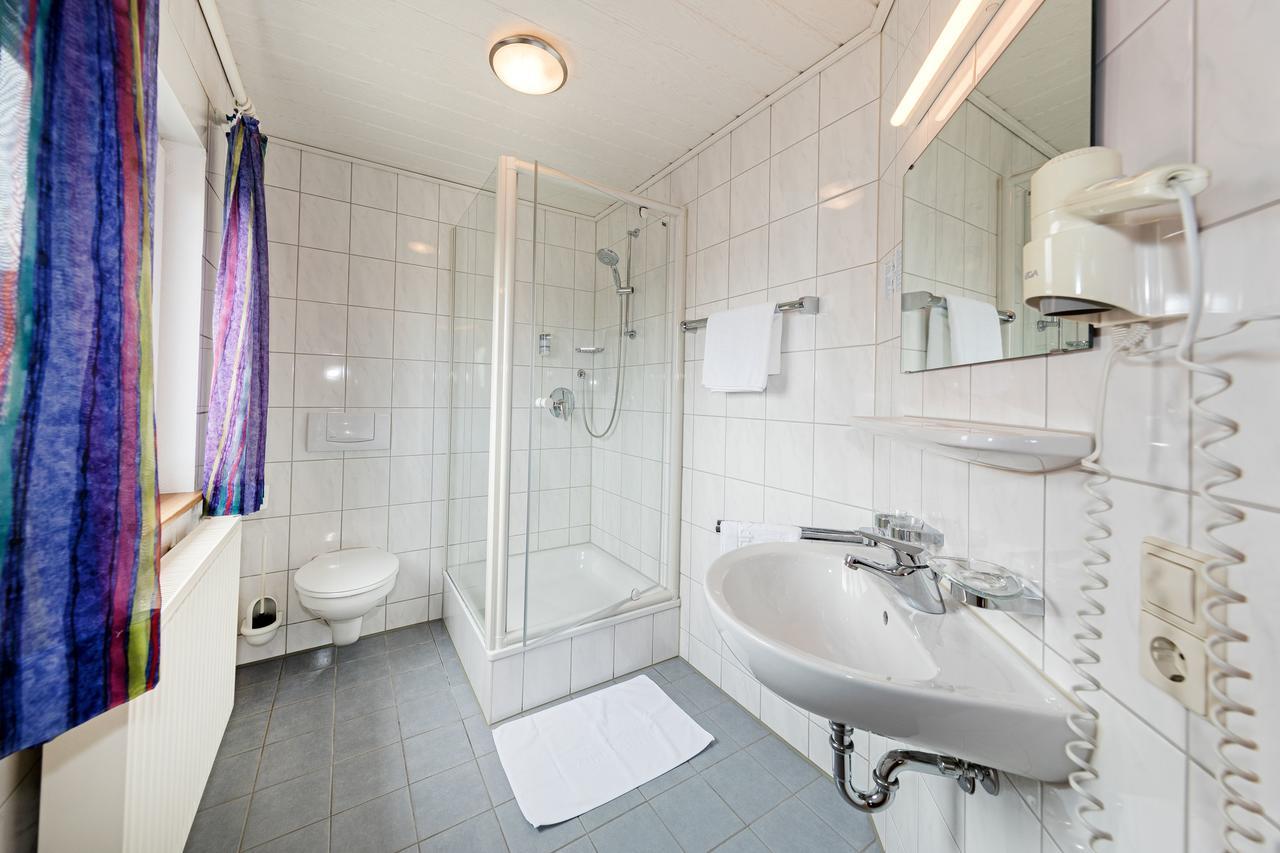 Gasthof - Hotel Zum Ochsen Gmbh Berghulen エクステリア 写真