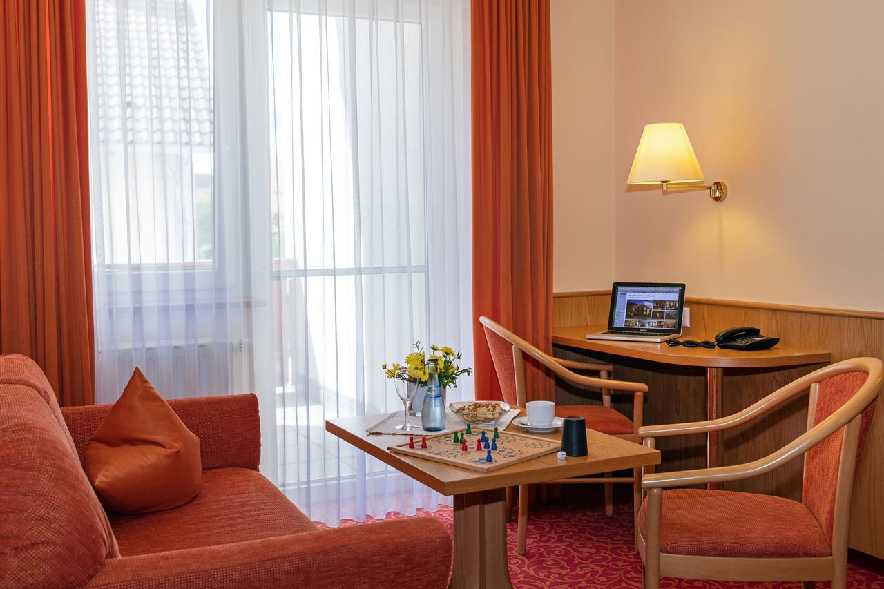 Gasthof - Hotel Zum Ochsen Gmbh Berghulen エクステリア 写真