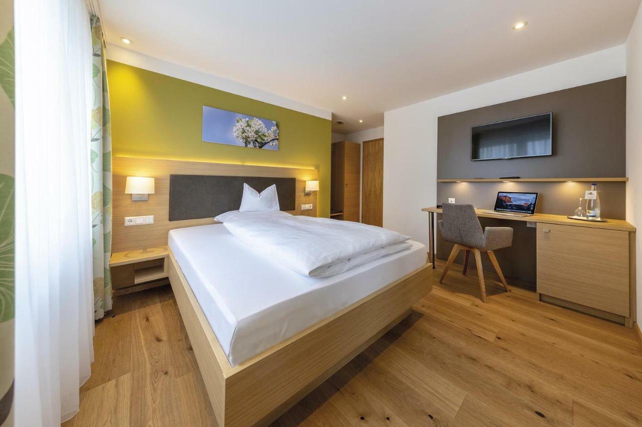 Gasthof - Hotel Zum Ochsen Gmbh Berghulen エクステリア 写真