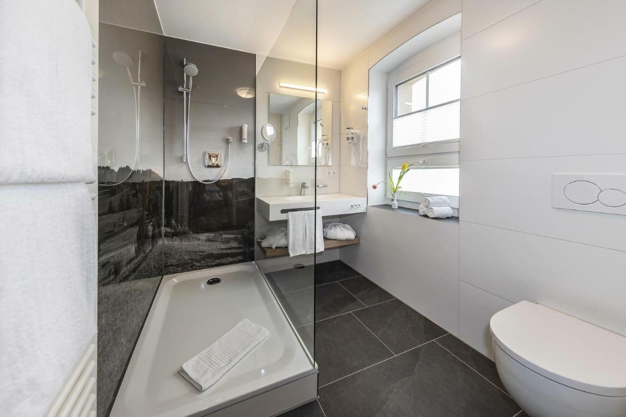 Gasthof - Hotel Zum Ochsen Gmbh Berghulen エクステリア 写真